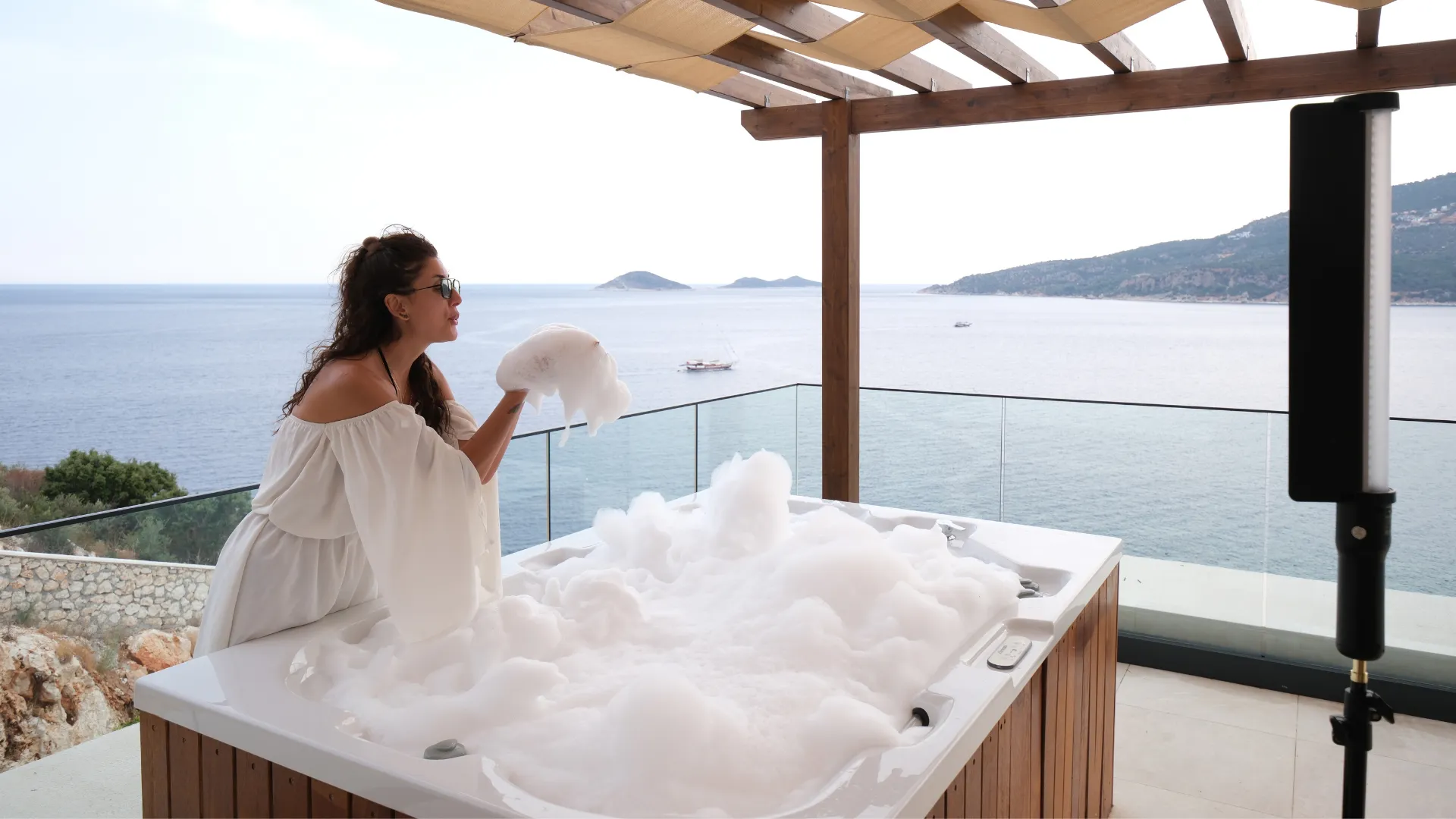 Lures Hotel Adult Only +16