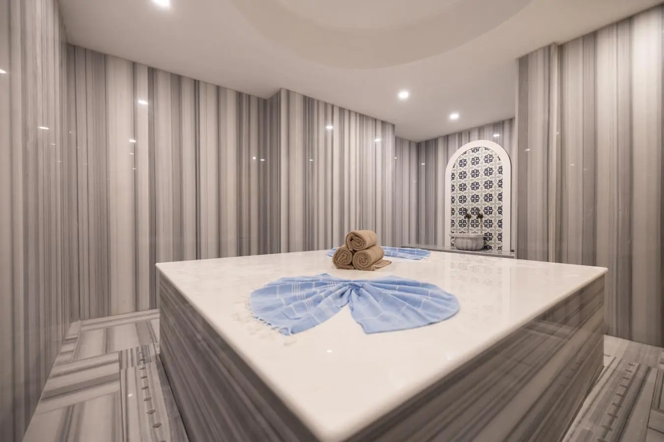 Side Moon Palace Hotel