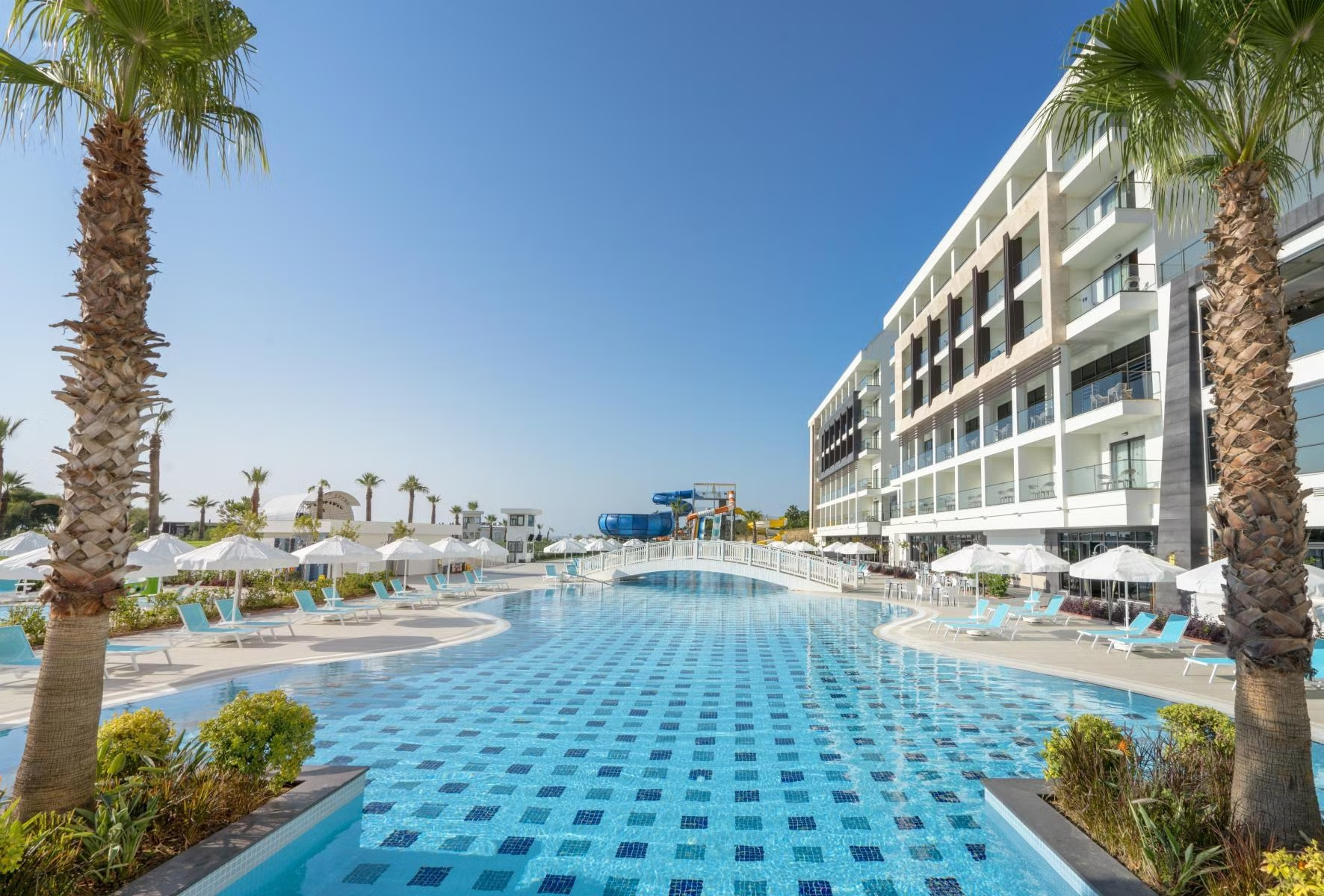 Olympia Maxi Hotel